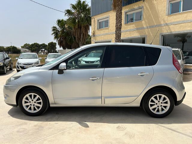 RENAULT SCENIC DYNAMIQUE 2.0 AUTO SPANISH LHD IN SPAIN 88000 MILES SUPERB 2009